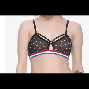 ✅🛍️ 4/$16 Shop Hot Topic American Dream Bralette New Jr. Small